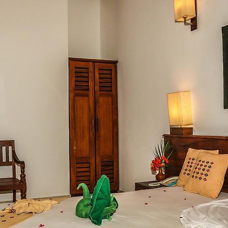 Senani Hotel Kandy Exteriör bild