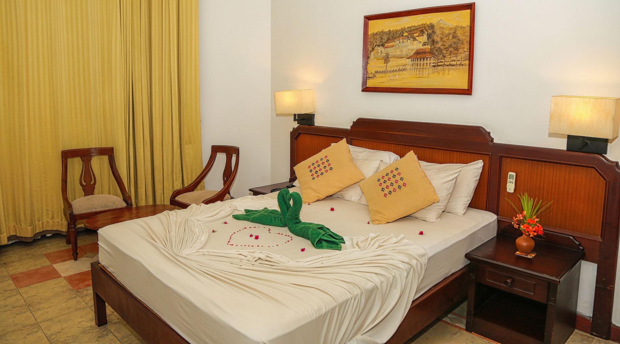 Senani Hotel Kandy Exteriör bild