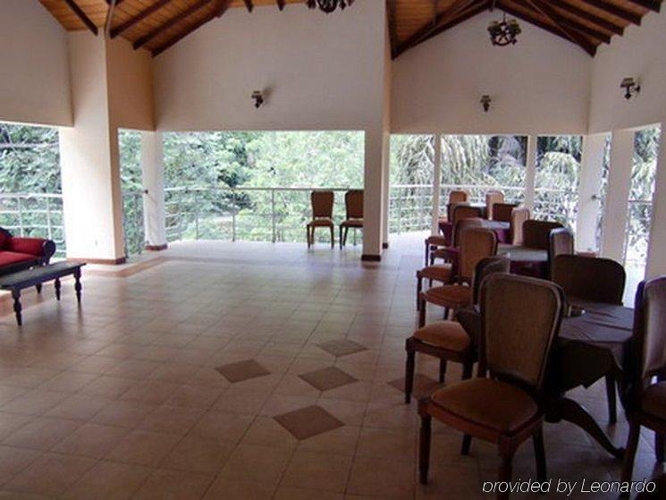 Senani Hotel Kandy Exteriör bild