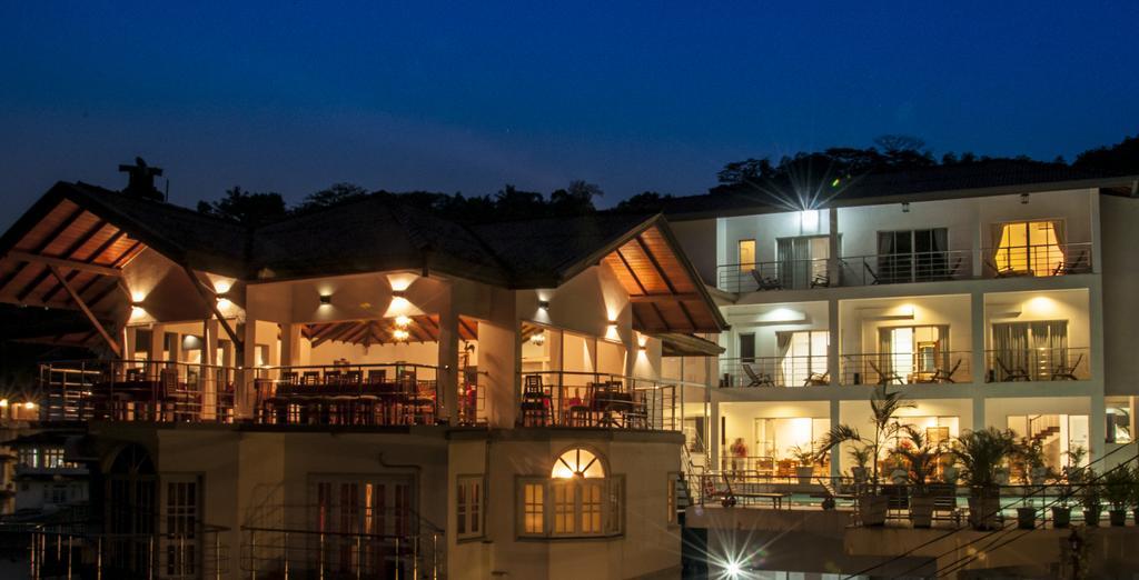 Senani Hotel Kandy Exteriör bild