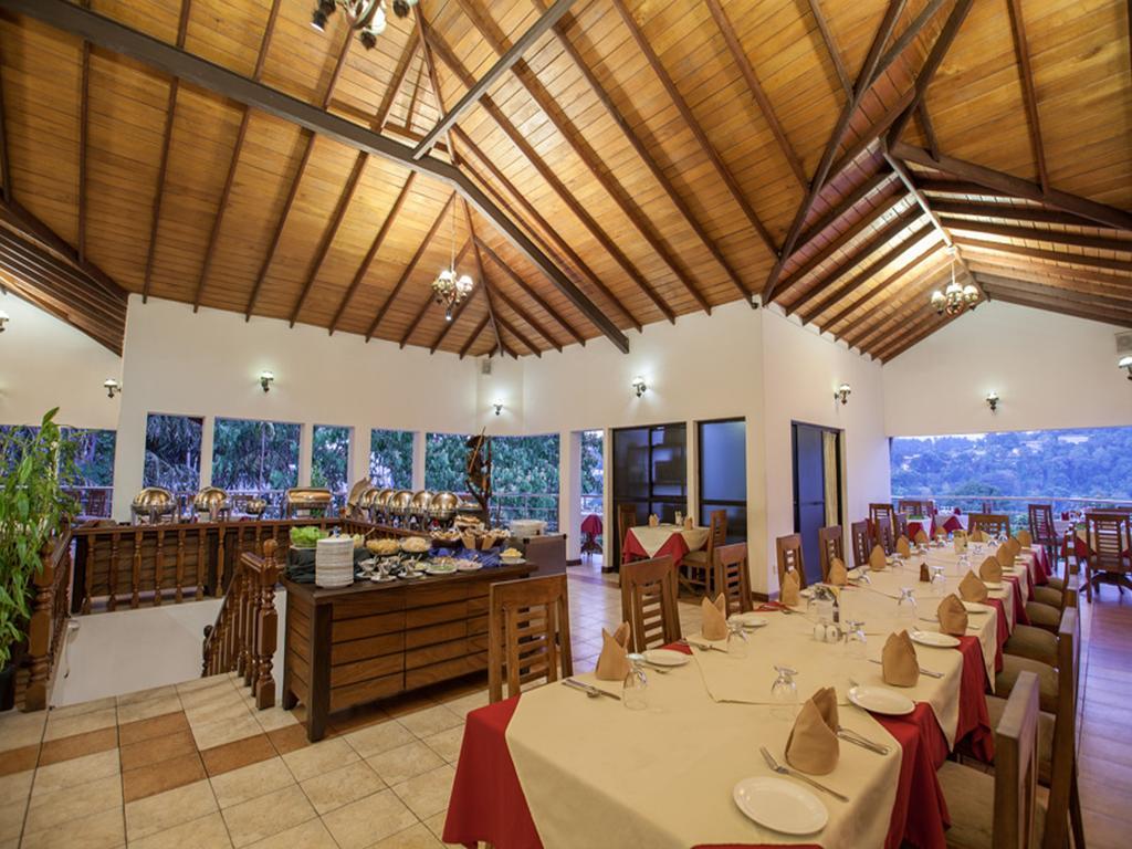 Senani Hotel Kandy Exteriör bild
