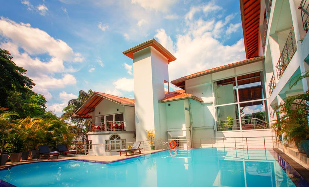 Senani Hotel Kandy Exteriör bild
