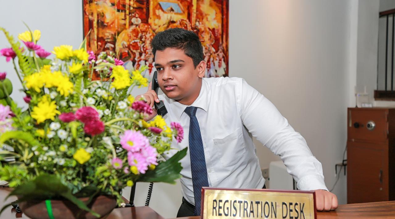 Senani Hotel Kandy Exteriör bild