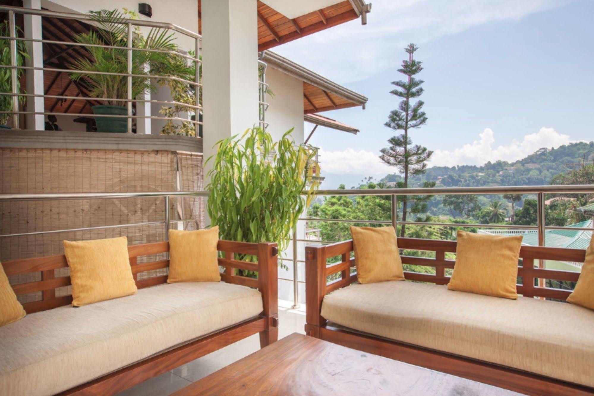 Senani Hotel Kandy Exteriör bild